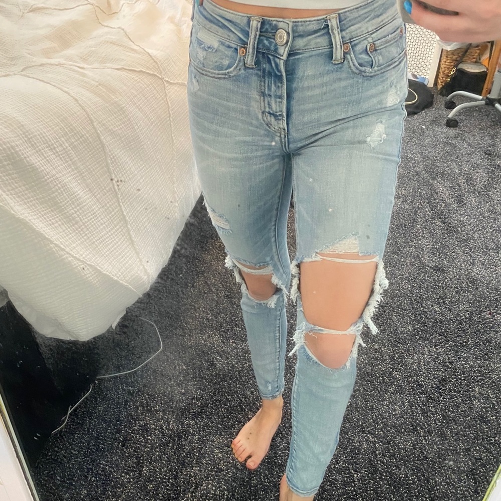 American Eagle High Rise Distressed Jeggings